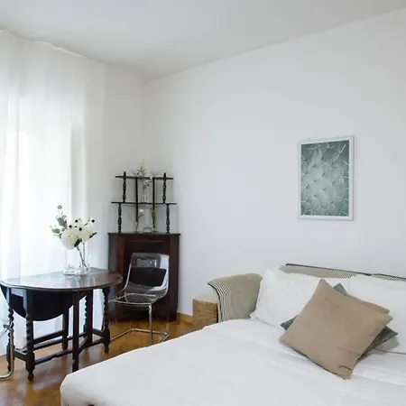 Flat In Trastevere - Rome-2